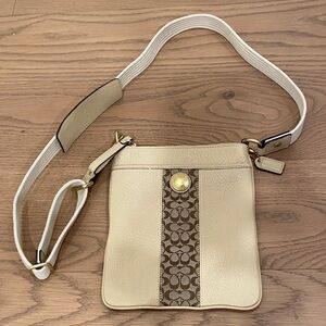 COACH Vintage 2006 Beige and Pebbled Brown Leather Crossbody Bag